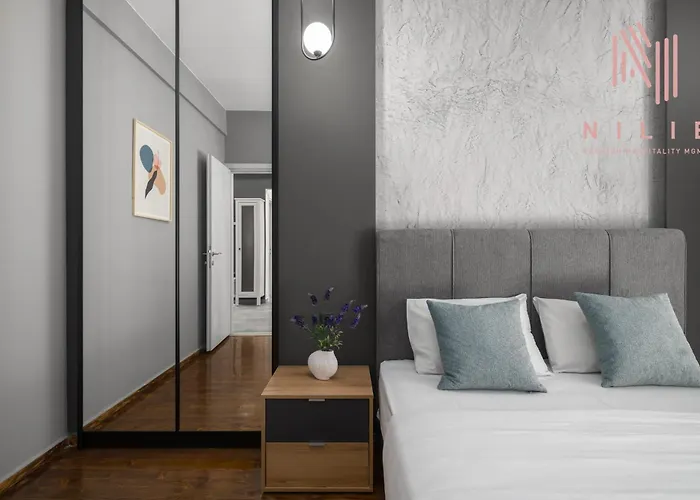 Luz, Nilie Hospitality Mgmt Salonic