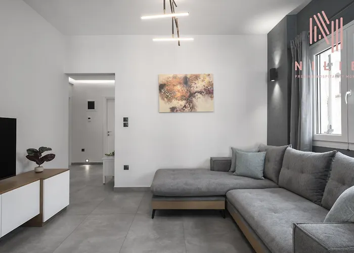 Luz, Nilie Hospitality Mgmt * Salonic